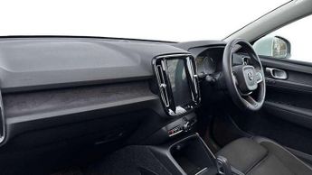 Volvo XC40 2.0 D3 Momentum Pro 5dr AWD Geartronic