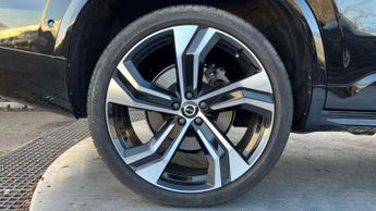 Volvo XC90 2.0 B5P Ultimate Dark 5dr AWD Geartronic