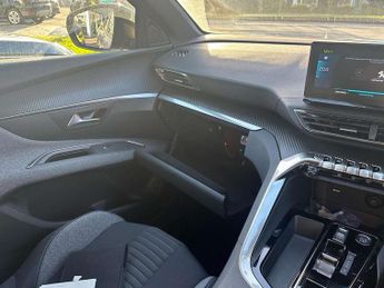 Peugeot 3008 1.6 Hybrid 180 Active Premium+ 5dr e-EAT8