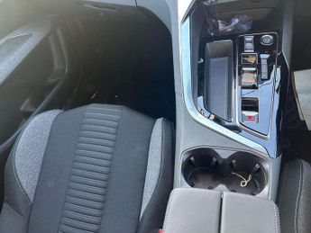 Peugeot 3008 1.6 Hybrid 180 Active Premium+ 5dr e-EAT8
