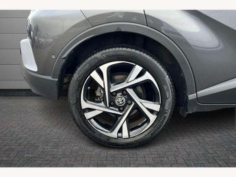 Toyota C-HR 1.8 Hybrid Design 5dr CVT