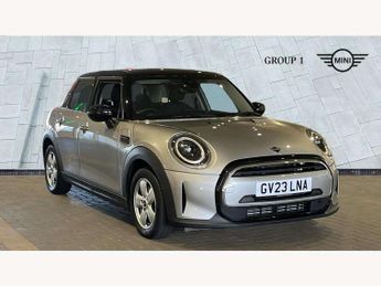 MINI Hatch 1.5 Cooper Classic 5dr Auto [Comfort/Nav Pack]
