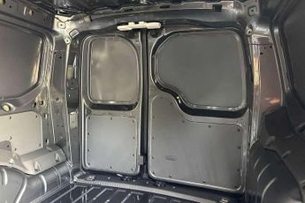 Volkswagen Caddy Maxi 2.0 TDI 122PS Commerce Pro Van DSG [Tech Pack]