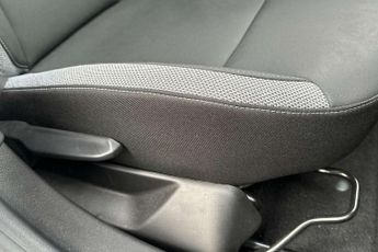 Dacia Journey 1.8 Hybrid 155 Journey 5dr Auto