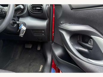 Toyota Yaris 1.5 Hybrid Icon 5dr CVT