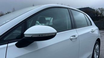 Volkswagen Golf 1.0 eTSI Life 5dr DSG
