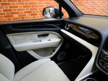 Bentley Bentayga 4.0 V8 Azure 5dr Auto