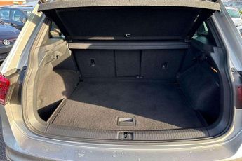 Volkswagen Tiguan 2.0 TSi 230 4Motion R-Line Tech 5dr DSG