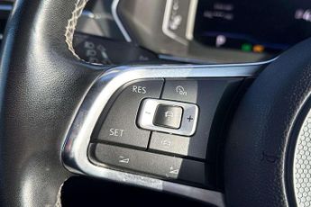 Volkswagen Tiguan 2.0 TSi 230 4Motion R-Line Tech 5dr DSG