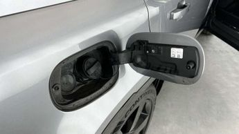 Land Rover Defender 2.0 P400e X-Dynamic HSE 110 5dr Auto