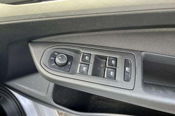 Volkswagen Golf 1.5 eTSI 150 Life 5dr DSG