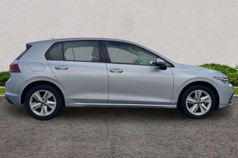 Volkswagen Golf 1.5 eTSI 150 Life 5dr DSG