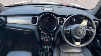 MINI Hatchback 1.5 Cooper Exclusive 3dr Auto