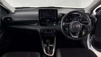 Toyota Yaris 1.5 Hybrid Design 5dr CVT