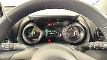 Toyota Yaris 1.5 Hybrid Design 5dr CVT