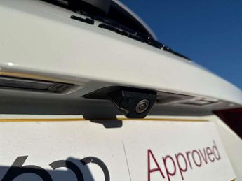 Jaguar F-Pace 2.0 D200 R-Dynamic SE Black 5dr Auto AWD