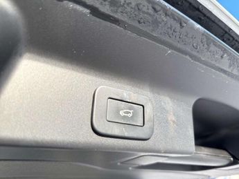 Jaguar F-Pace 2.0 D200 R-Dynamic SE Black 5dr Auto AWD