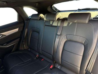 Jaguar F-Pace 2.0 D200 R-Dynamic SE Black 5dr Auto AWD