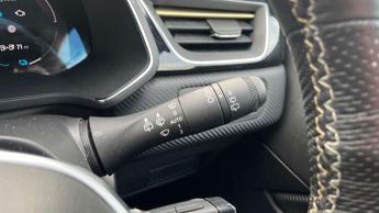 Renault Captur 1.6 E-Tech Plug-in hybrid 160 Engineered 5dr Auto