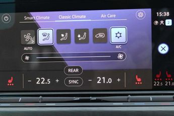 Volkswagen Golf 1.5 eTSI 150 Style 5dr DSG