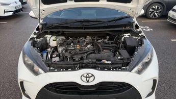 Toyota Yaris 1.5 Hybrid Icon 5dr CVT