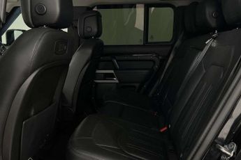 Land Rover Defender 2.0 D240 SE 110 5dr Auto