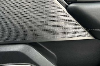 Land Rover Range Rover Velar 3.0 D300 R-Dynamic HSE 5dr Auto