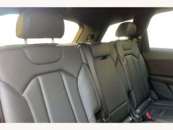 Audi Q7 50 TDI Quattro S Line 5dr Tiptronic