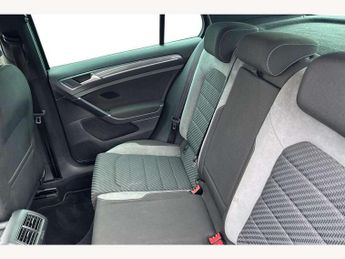 Volkswagen Golf 2.0 TDI R-Line 5dr DSG