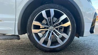 Volkswagen Tiguan 2.0 BiTDi 240 4Motion R-Line 5dr DSG