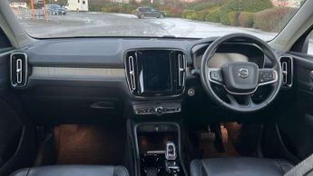 Volvo XC40 2.0 B4P Inscription 5dr AWD Auto