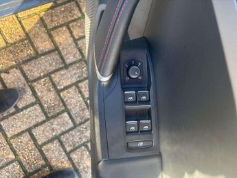 SEAT Leon Estate 1.5 eTSI 150 FR Sport 5dr DSG