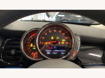 MINI Hatchback 1.5 Cooper Classic 3dr Auto