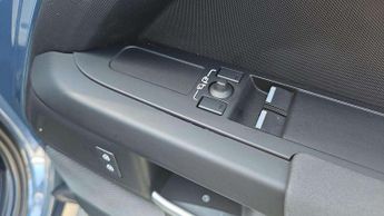 Land Rover Defender 3.0 D250 Hard Top Auto