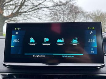 Peugeot 3008 1.6 Hybrid 225 Allure Premium+ 5dr e-EAT8