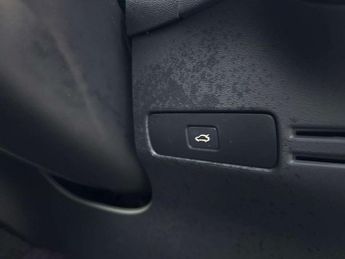 Volvo XC40 2.0 B4P Ultra Dark 5dr Auto