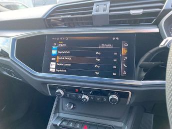 Audi Q3 35 TFSI Black Edition 5dr S Tronic [20" Alloy]