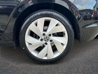 Volkswagen Golf 1.5 eTSI 150 Style 5dr DSG