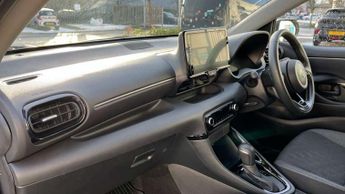 Toyota Yaris 1.5 Hybrid Design 5dr CVT