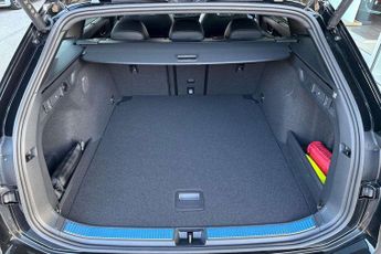 Volkswagen Passat Estate 1.5 eTSI R-Line 5dr DSG