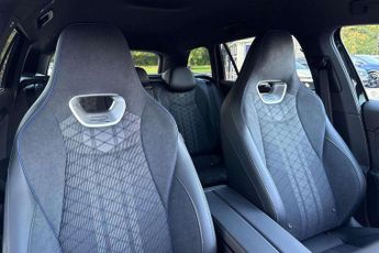 Volkswagen Passat Estate 1.5 eTSI R-Line 5dr DSG