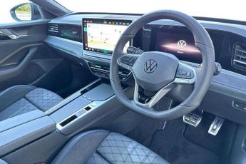 Volkswagen Passat Estate 1.5 eTSI R-Line 5dr DSG