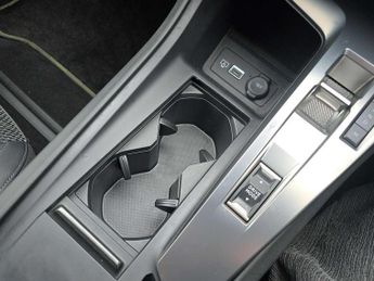 Peugeot 308 SW 1.2 Hybrid 136 GT 5dr e-DSC6