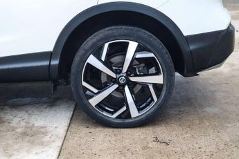 Nissan Qashqai 1.3 DiG-T 160 Tekna 5dr DCT