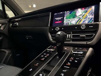 Porsche Macan T 5dr PDK