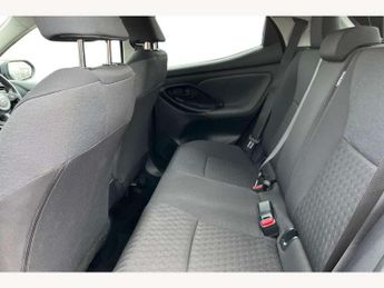 Toyota Yaris 1.5 Hybrid Design 5dr CVT