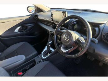 Toyota Yaris 1.5 Hybrid Design 5dr CVT