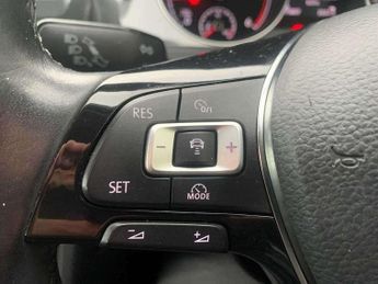 Volkswagen Golf 1.6 TDI SE 5dr DSG