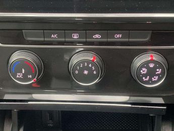 Volkswagen Golf 1.6 TDI SE 5dr DSG