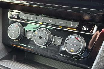 Volkswagen Passat 2.0 BiTDI 240 R-Line Edition 4MOTION 5dr DSG